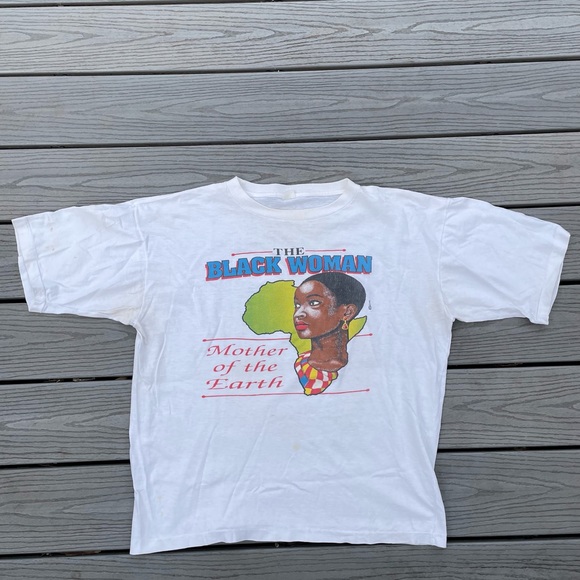 The Black Women thrifted t-shirt - Picture 1 of 5